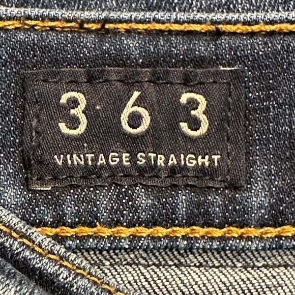 Lucky Brand Mens 363 Vintage Jeans in a Size 38 x 29 - Picture 3 of 8